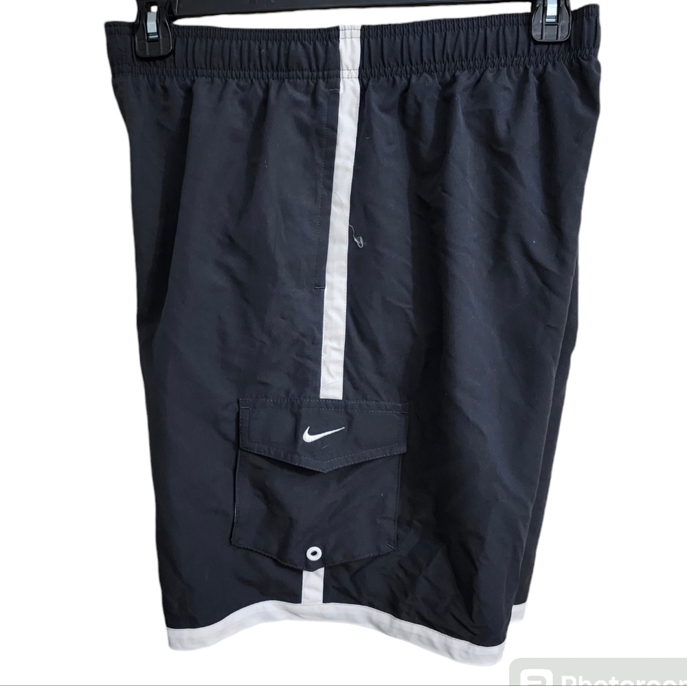 NIKE LARGE MEN'S ATHLETIC SHORTS